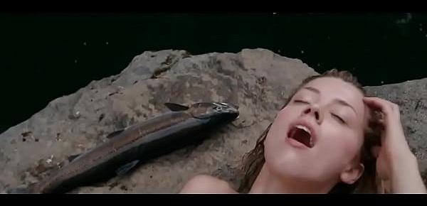  Amber Heard Nude Swimming in The River Why